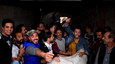 إبراهيم السمان يذبح عجلا في أخر يوم تصوير لمسلسل 