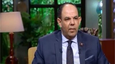 عاجل .. حماية المستهلك يضبط أخصائي إجتماعي بإحد المدارس ينتحل صفة طبيب نفسي