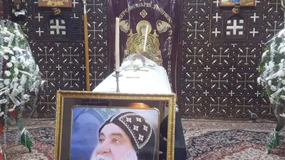 صلوات تجنيز القمص ديسقورس الإخميمي بديره