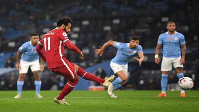 ليفربول يفقد محمد صلاح في لقاءات الحسم