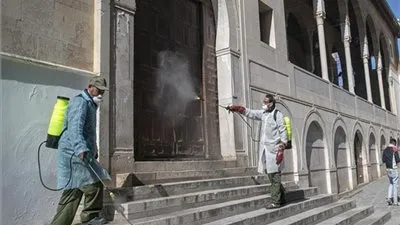 إغلاق شامل في إيران وسط ارتفاع قياسي للإصابات بكورونا