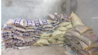 ضبط مصنع لتجميع زيوت الطعام والبقوليات مجهولة المصدر بالسويس