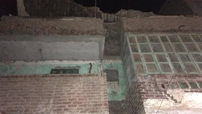 بسبب الطقس السيء.. انهيار أجزاء من شرفة منزل في المحمودية بالبحيرة