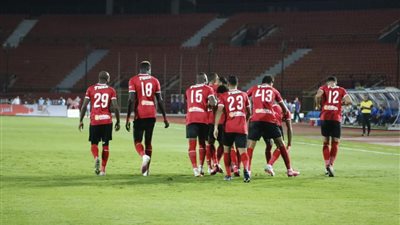 عاجل - الأهلي يهز شباك الزمالك بالهدف الأول