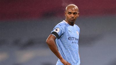 فيرناندينيو يستعد للرحيل عن مانشستر سيتي