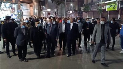 جولة لمحافظ القاهرة لتفقد التزام المحال بمواعيد الإغلاق