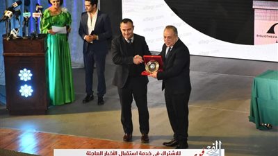 تكريم نقيب الممثلين أشرف زكي من المركز الثقافي الروسي (صور)