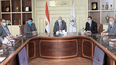 محافظ بني سويف يوجه بحصر الأراضي 