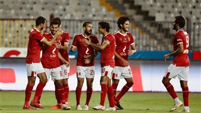 نجم الأهلي يوجه رسالة هامة إلى الجماهير الحمراء