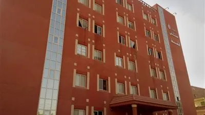 مع بدء الموجة الثانية لكورونا.. خروج أول حالة تعافي من مستشفى قفط التعليمي 