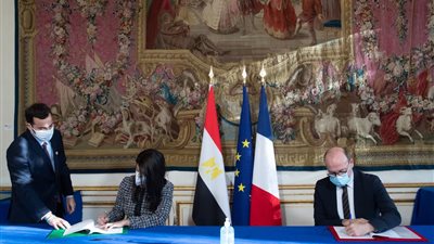 على هامش زيارة الرئيس