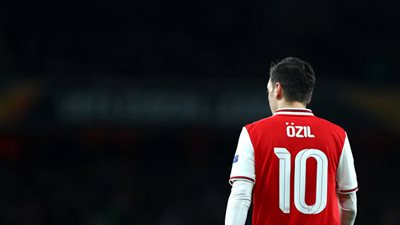 أوزيل يقترب من مغادرة آرسنال