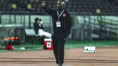 موسيماني يتخذ قرارًا ناريًا ضد نجم الأهلي 