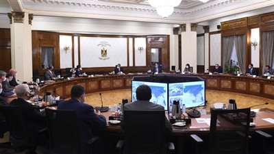 مستجدات كورونا والقطار الكهربائي السريع.. أبرز نشاطات الحكومة في أسبوع