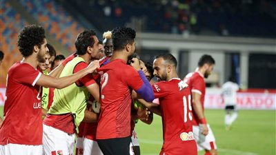 موسيماني ينقلب على نجم الأهلي