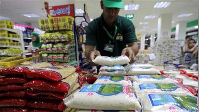 نقص الأرز والمنتجات الفاسدة.. شائعتان نفتهما الحكومة