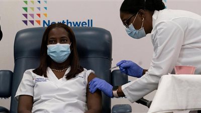 اكتشاف سلالة جديدة من الفيروس.. مستجدات كورونا على مستوى العالم