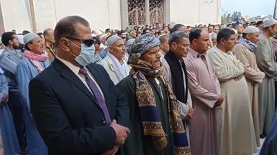 أهالي حوش عيسى يودعون شهيد 