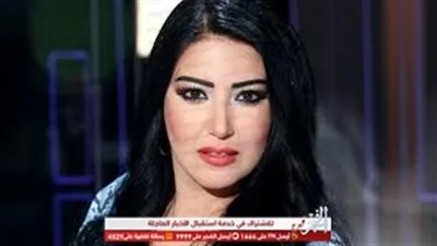 بوصلة رقص.. سمية الخشاب تحتفل بنتفقتها من أحمد سعد