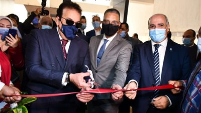 وزير التعليم العالي يفتتح المبنى الجديد لكلية الحاسبات والمعلومات بجامعة الفيوم 
