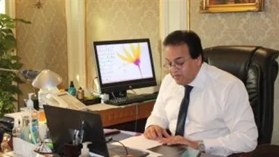 الحكومة تحسم الجدل بشأن تعليق الدراسة بالجامعات والمعاهد