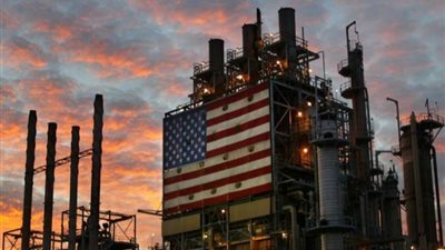 انخفاض مخزونات الخام في الولايات المتحدة تدفع اسعار النفط نحو الارتفاع