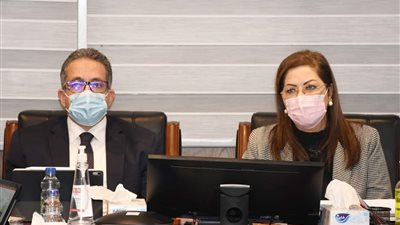 وزيرة التخطيط تستعرض التداعيات السلبية لتأثير أزمة كورونا على قطاع السياحة