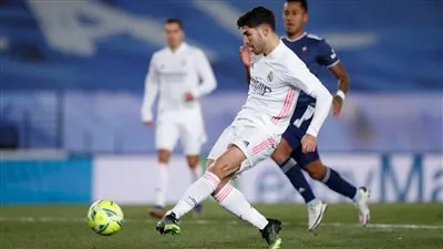 زيدان يحسم مصير نجمي ريال مدريد