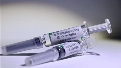 أستاذة فيروسات: لقاح سينوفارم آمن على مرضى الأورام 