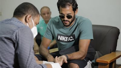 عاجل- سلبية المسحة الطبية لمروان محسن مهاجم الأهلي