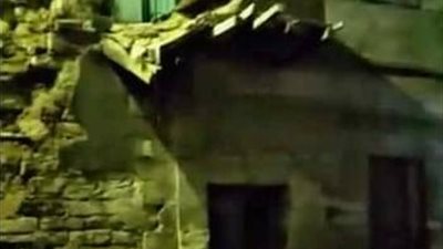 انهيار عقار مكون من 3 طوابق في المعصرة 