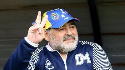 اتهام طبيب مارادونا بالتسبب في وفاته
