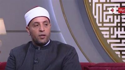 أزهري: القرض للمحتاج أعلى أجر من الصدقة (فيديو)