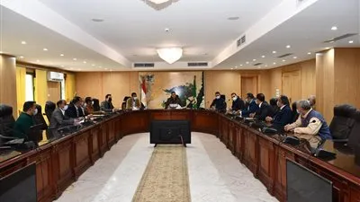 تفعيلاً للمبادرة الرئاسية.. محافظ الفيوم يتابع تنفيذ محطات تمويل السيارات بالغاز الطبيعي