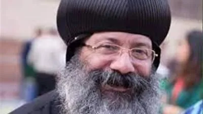 أسقف عام كنائس شرق السكة الحديد يفك رموز 