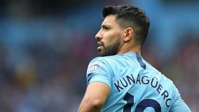 شرط مانشستر سيتي لتجديد عقد أجويرو