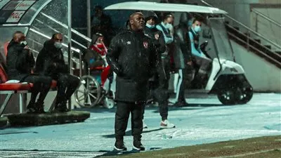 أول خطوة من موسيماني للتغلب على أزمة الأهلي الخطيرة