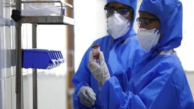 إحداهما تعتمد الأعشاب.. دولتان تمنع استيراد لقاحات كورونا 