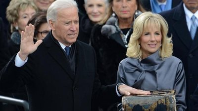 بايدن يختار إنجيلا عمره 127 عاما لأداء اليمين الدستورية.. ما هو السبب؟