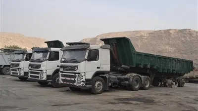 رئيس هيئة نظافة القاهرة يتفقد مجمع جراجات المقطم