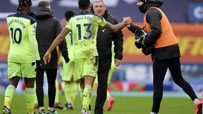 نيوكاسل يحقق انتصارا ثمينا على إيفرتون في الدوري الإنجليزي