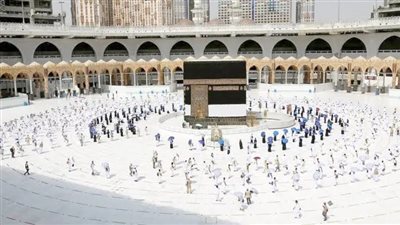 بعد قرار السعودية تأجيل عودة الطيران إلى مايو.. مصير موسم العمرة العام الجاري 