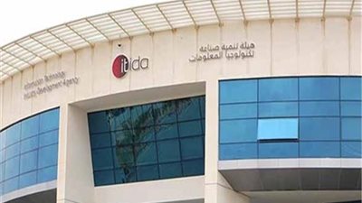 تعيين حازم نبيل وأماني ربيع نائبين جديدين لرئيس 