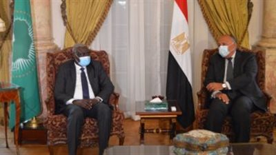 وزير الخارجية يستقبل رئيس مفوضية الاتحاد الأفريقي في قصر التحرير