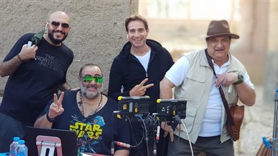 سامح عبد العزيز من 