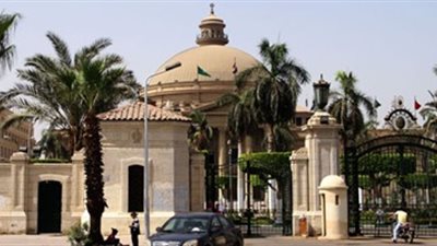 جامعة القاهرة: توفير 20 ألف تابلت للطلاب لدعم التعلم عن بعد 