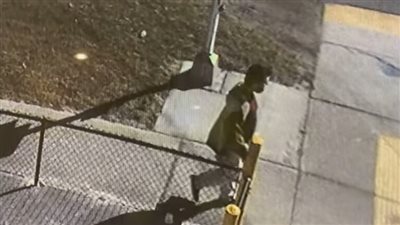 رجل يسرق سيارة محملة بلقاح كورونا في أمريكا