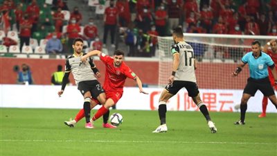 تعليق ناري من نجم الأهلي السابق على تصريحات المعز علي 