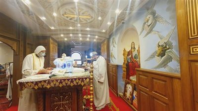 الأنبا أنجيلوس يترأس القداس الإلهي بجمعية الشهيد جورجيوس بأبي طاقية