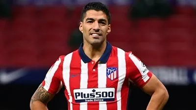 أول تعليق من سواريز على تسريب عقد ميسي